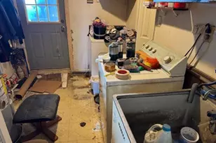 7849 Berwick Dr, Westland, MI 48185 - Photo 10