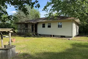 2775 E Y Ave, Vicksburg, MI 49097 - Photo 2