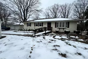 2775 E Y Ave, Vicksburg, MI 49097 - Photo 2