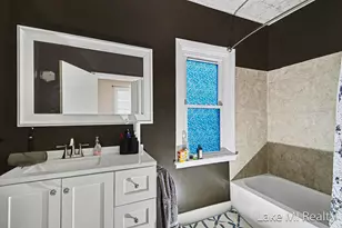 1053 3rd St NW, Grand Rapids, MI 49504 - Photo 2