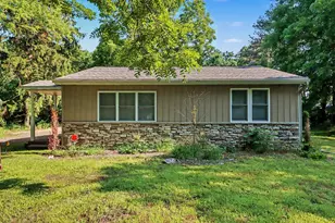 4115 E Kirby Rd, Battle Creek, MI 49017 - Photo 2
