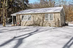 4115 E Kirby Rd, Battle Creek, MI 49017 - Photo 2