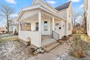 224 Spencer St NE, Grand Rapids, MI 49505 - Photo 2