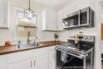 224 Spencer Street NE, Grand Rapids, MI 49505 - Photo 18