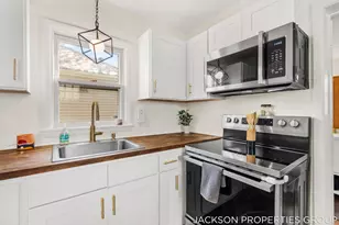 224 Spencer St NE, Grand Rapids, MI 49505 - Photo 18