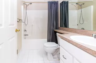 1988 N Kenwyck Dr, Ypsilanti, MI 48198 - Photo 14