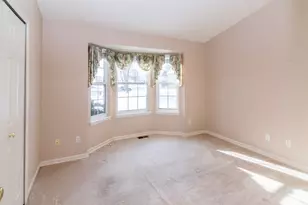 1988 N Kenwyck Dr, Ypsilanti, MI 48198 - Photo 12