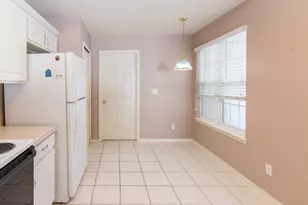 1988 N Kenwyck Dr, Ypsilanti, MI 48198 - Photo 8