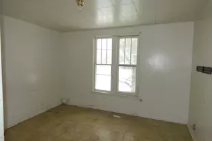 660 Pearl St, Benton Harbor, MI 49022 - Photo 18