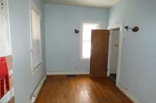 660 Pearl St, Benton Harbor, MI 49022 - Photo 12