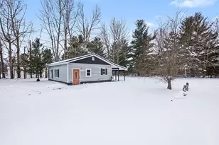 4997 S Croton Hardy Dr, Newaygo, MI 49337 - Photo 2