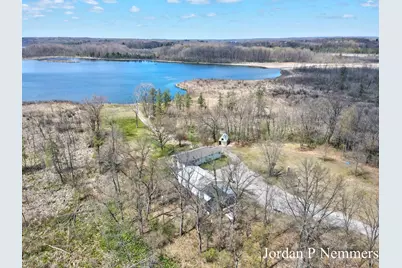 12375 Overlook Drive NE, Greenville, MI 48838 - Photo 14