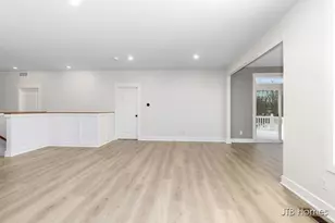 6604 Timber Crst Dr NE, Rockford, MI 49341 - Photo 4