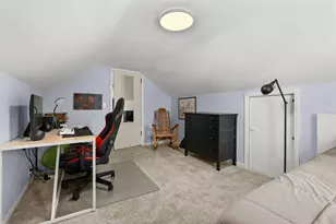 2400 Crest Dr, Kalamazoo, MI 49008 - Photo 24