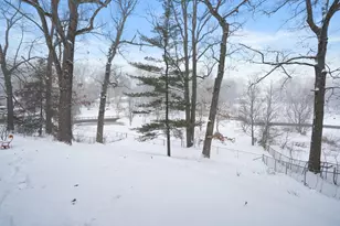 2400 Crest Dr, Kalamazoo, MI 49008 - Photo 4