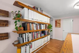 2400 Crest Dr, Kalamazoo, MI 49008 - Photo 20