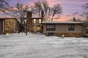 2596 Knightsbridge Rd SE, Grand Rapids, MI 49546 - Photo 1