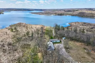 12375 Overlook Dr NE, Greenville, MI 48838 - Photo 6