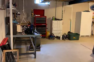 13529 Christina Ln, Belleville, MI 48111 - Photo 10