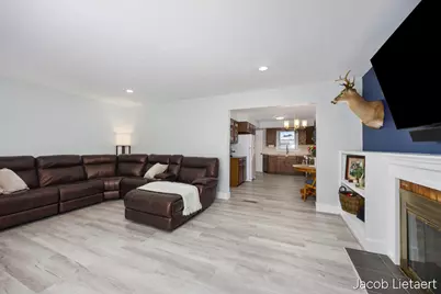 1331 Ellsmere Street NE, Grand Rapids, MI 49505 - Photo 6