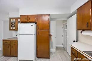 1331 Ellsmere St NE, Grand Rapids, MI 49505 - Photo 10