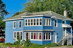 210 Cypress St, Manistee, MI 49660 - Photo 2