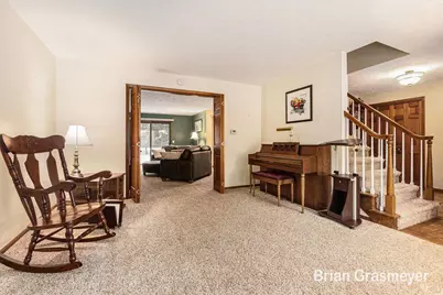 2826 Alger Street SE, Grand Rapids, MI 49546 - Photo 6