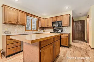 2826 Alger St SE, Grand Rapids, MI 49546 - Photo 4