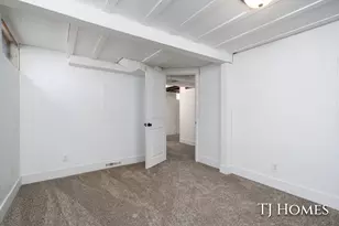 948 Becker Rd, Muskegon, MI 49445 - Photo 22