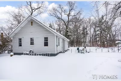 948 Becker Road, Muskegon, MI 49445 - Photo 32
