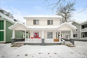 1033 Jennette Ave NW, Grand Rapids, MI 49504 - Photo 1