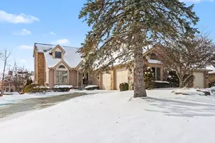 18269 Blue Heron Dr E, Northville, MI 48168 - Photo 4