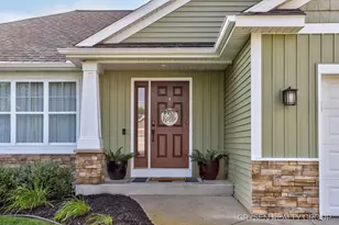 6114 Kingsbury Ct, Allendale, MI 49401 - Photo 4
