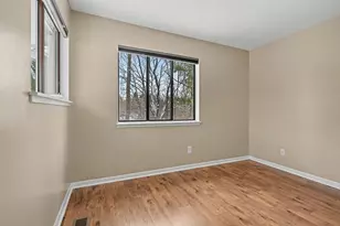 3812 Greenleaf Cir, Kalamazoo, MI 49008 - Photo 14