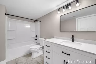 10886 Douglas Dr, Allendale, MI 49401 - Photo 38