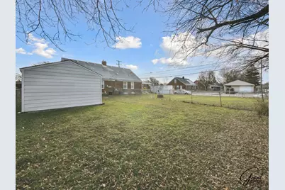 23007 Brittany Avenue, Eastpointe, MI 48021 - Photo 36