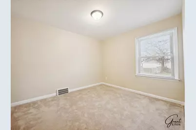 23007 Brittany Avenue, Eastpointe, MI 48021 - Photo 18