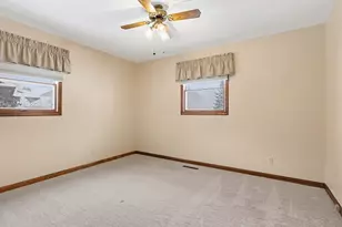2896 Kim St, Saint Joseph, MI 49085 - Photo 12