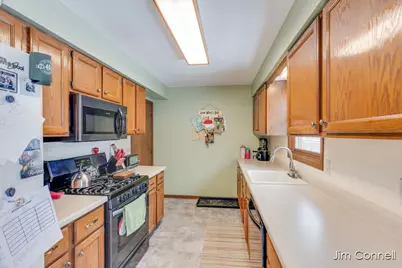 12189 Reyburn Drive NE, Sparta, MI 49345 - Photo 10