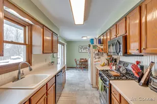 12189 Reyburn Dr NE, Sparta, MI 49345 - Photo 12