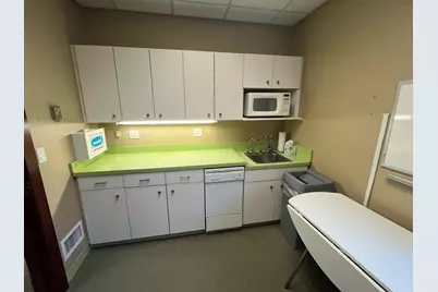 815 E Main Avenue, Zeeland, MI 49464 - Photo 20