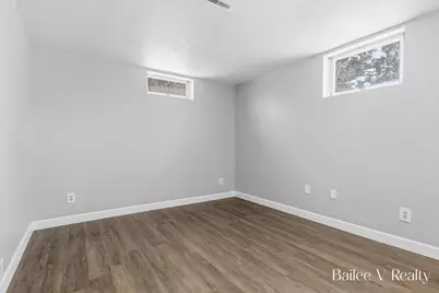 447 Stonehenge Street SE, Grand Rapids, MI 49548 - Photo 32