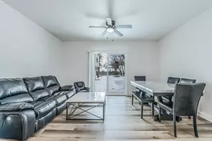 15100 Sunbury St, Livonia, MI 48154 - Photo 14