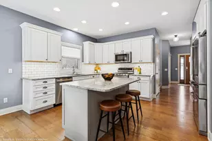 4047 Fox Woods Rd, Saint Joseph, MI 49085 - Photo 6