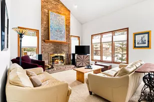 1261 Laurel View Dr, Ann Arbor, MI 48105 - Photo 6