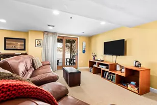 1261 Laurel View Dr, Ann Arbor, MI 48105 - Photo 46