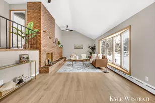 1122 W Green St, Hastings, MI 49058 - Photo 6