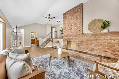 1122 W Green Street, Hastings, MI 49058 - Photo 8