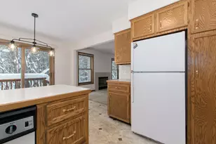 2314 S Highland View Cir SE, Grand Rapids, MI 49506 - Photo 10