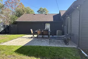 5681 Houghten Dr, Troy, MI 48098 - Photo 46